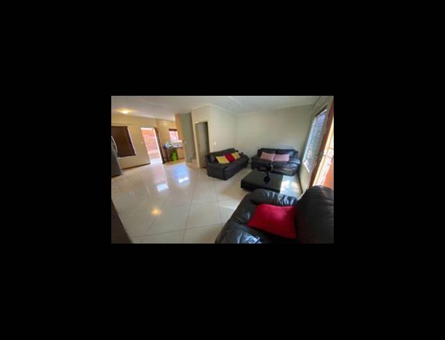 3 BEDROOM TOWNHOUSE FOR SALE IN THERESAPARK